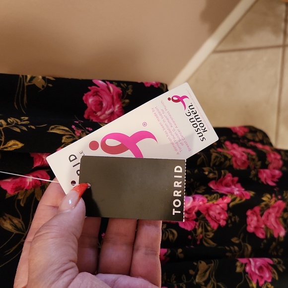 Torrid Top - Picture 7 of 8